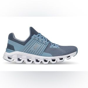On Running Cloudswift Tennis Shoes